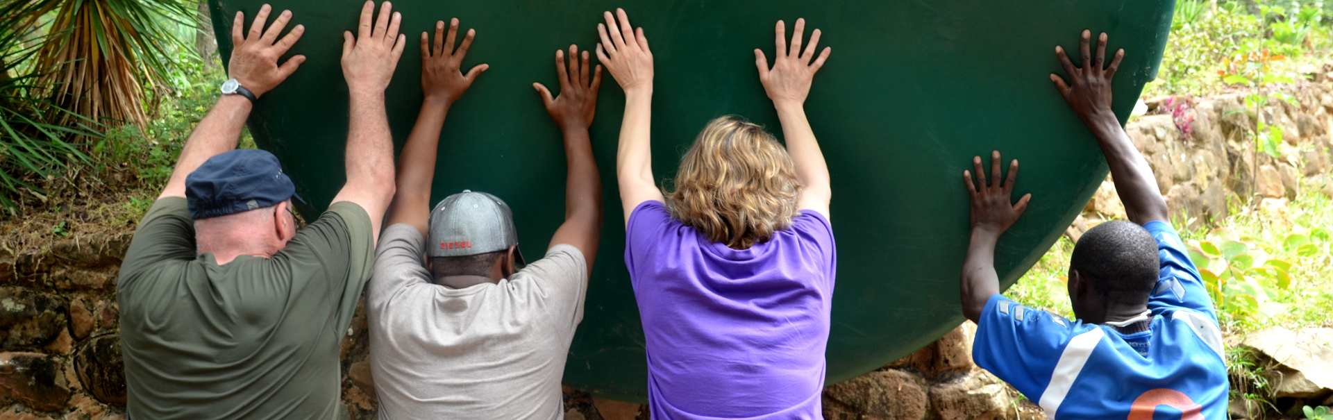 Gemeinsames Platzieren eines Wassertanks